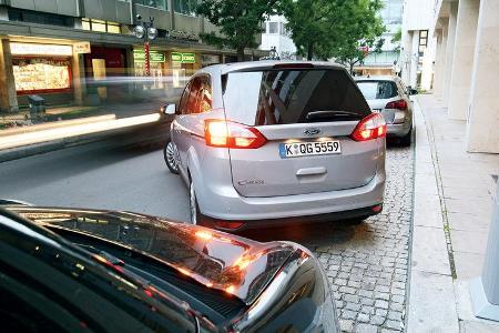 Ford Grand C-Max 2.0 TDCi, Heck, Einparken