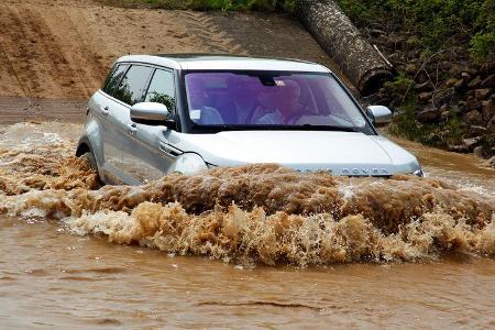 Range Rover Evoque, Frontansicht, Gelände, Flußdurchfahrt