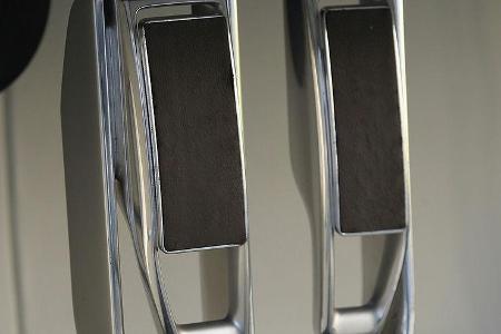 Jaguar C-X75 , Pedale