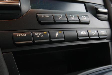 Porsche 911 Carrera GTS, Innenraum