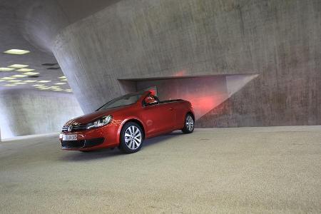 VW Golf Cabrio 1.4 TSI, Seitenansicht, Halle, Rücklichter