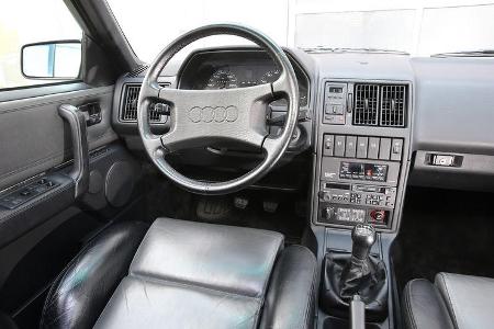 Audi 200, Cockpit, Lenkrad