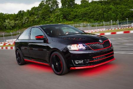 Skoda Atero Fahrt vorne Seite