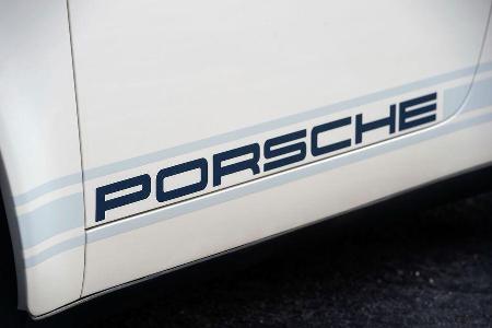 06/2016 Singer Porsche 911 Newscastle