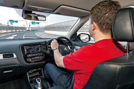 Mitsubishi Outlander PHEV, Cockpit, Lenkrad
