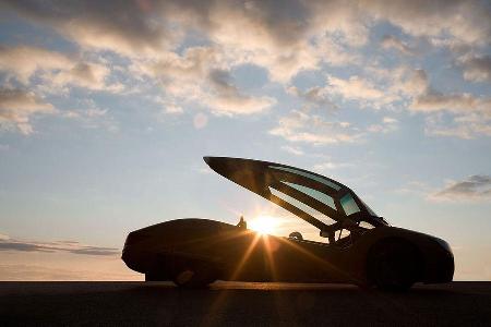 Gleichzeitig ist das iPhone Fernsteuerung und Bedieneinheit für die wichtigsten Fahrzeugfunktionen.