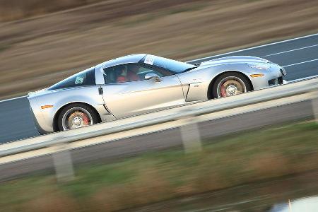 Unter anderem traten in Ausgabe 05/2008 sieben Supersportwagen in Papenburg zur 0 - 300 - 0 km/h Beschleunigungs- und Bremsp...