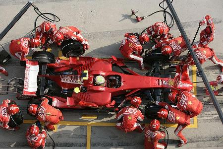 Bei Ferrari brachten auch die Tankstopps keine Besserung.