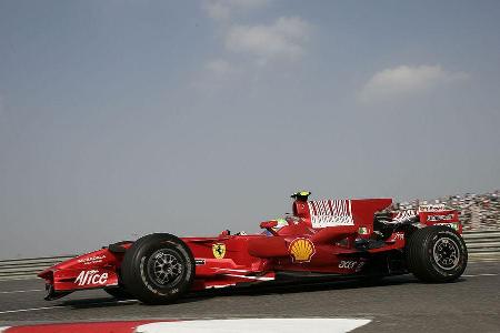 Ein weiteres Problem: Titelkandidat Felipe Massa hing immer noch hinter seinem Teamkollegen fest.