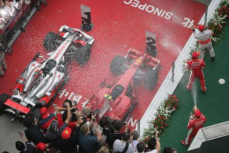 Am Ende gab es noch eine Autowäsche für die Boliden.