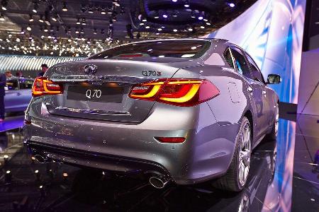 Infiniti Q70