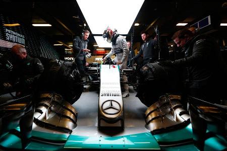 Hamilton - Mercedes - Barcelona Test 2 - 2015