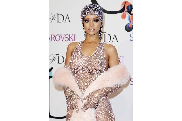 Promis mit Skandal-Outfits Rihanna