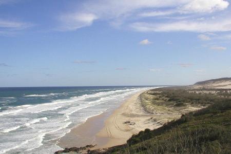 Fraser Island liegt vor Queensland an der australischen Ostküste.