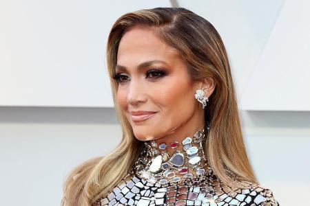 Für Jennifer Lopez stand eine eigene Make-up-Linie schon lange auf der To-do-Liste. Im April 2018 erfüllte sie sich ihren Tr...
