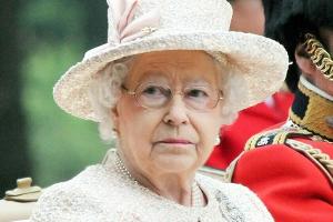 Queen Elizabeth II. trauert um einen Welpen.