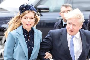 Boris Johnson an der Seite von Carrie Symonds - der Mutter seines Sohnes Wilfred Lawrie Nicholas und offenbar nun auch Ehefr...