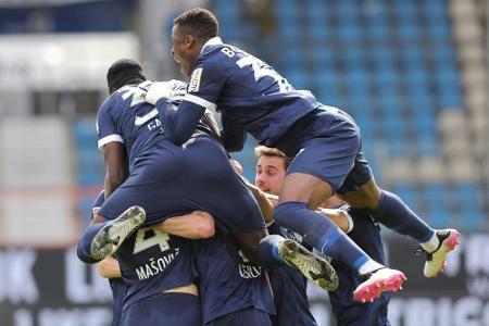 Bochum und Fürth nach Zweitliga-Fotofinish im Oberhaus - Kiel verspielt direkten Aufstieg