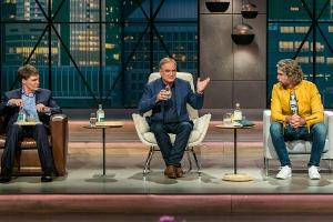 Der Geschmack des Gin-Ersatzes "Laori" gefiel Carsten Maschmeyer (l.). Georg Kofler (M.) und Nils Glagau waren jedoch skepti...