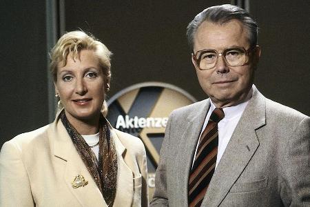 Sabine Zimmermann an der Seite ihres Adoptivvaters Eduard Zimmermann.