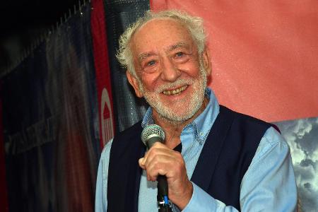 Premiere Gottes Lebenslauf Dieter Hallervorden Ankunft, rot...