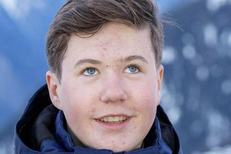 Prinz Christian von Dänemark wird konfirmiert.