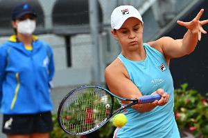 Zwei Wochen vor French Open: Barty gibt in Rom verletzt auf