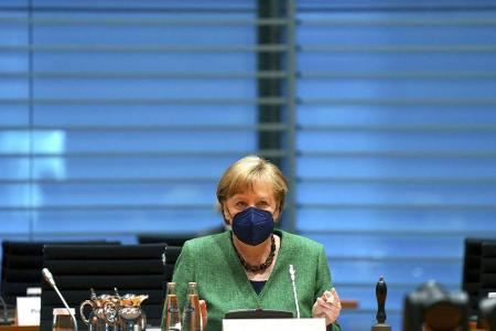 DFB-Präsidentin? Merkels Sprecher winkt nach Schweinsteiger-Vorschlag ab