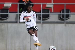 Eintracht holt Nationalstürmerin Anyomi aus Essen