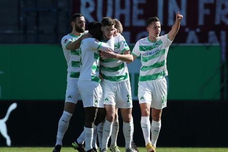 Fürth nutzt Kieler Patzer und feiert direkten Aufstieg