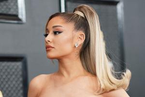 Ariana Grande, hier in Los Angeles, erinnert sich an die Opfer von Manchester