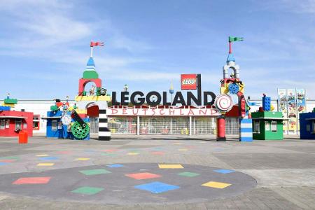 Spaß für die ganze Familie im Freizeitpark kann man im Legoland Deutschland erleben. Ob eine wilde Fahrt im 