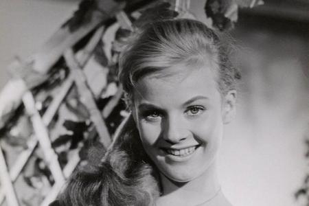 Schauspielerin und Schlagersängerin Heidi Brühl (1942-1991) stand ebenfalls schon auf der Bühne des Eurovision Song Contests...