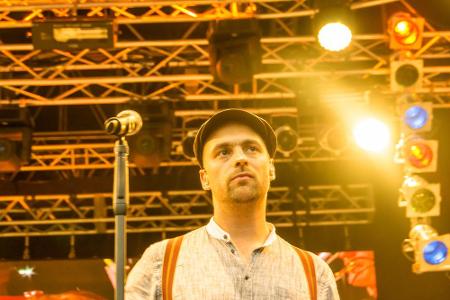 2004 hatte Stefan Raab erneut beim ESC-Beitrag von Deutschland seine Finger im Spiel. Er schrieb für Max Mutzke (39) den Son...