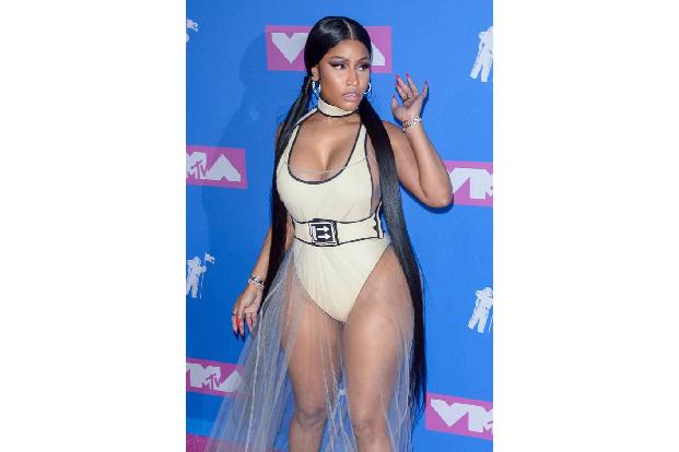 ...Nicki Minaj ist bekanntlich ebenso angriffslustig. Sie arbeitete mit Eminem sogar an dem Track 'Roman's Revenge' zusammen...