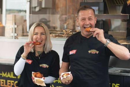 Willi Herren mit Desiree Hansen-Schmitz bei der Eröffnung der 