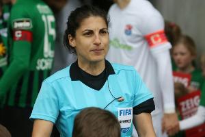Deutsche Schiedsrichterin Hussein pfeift Champions-League-Finale der Frauen