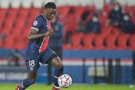 Knüpfte an Icardis sehr diskrete Leistung an. Im gegnerischen Strafraum fest in den Händen von Stones und Dias, gewann prakt...