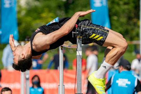 Zehnkämpfer Kaul mit solidem Götzis-Auftakt - Warner legt Traumstart hin