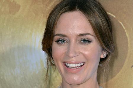 Emily Blunt hat keine schönen Erinnerungen an ihren ersten Kuss