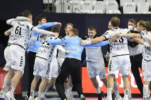 Kiel gewinnt Hinspiel gegen PSG - Sorgen um Wiencek