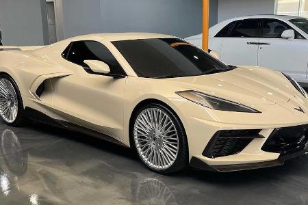 Diese rentnerbeige Corvette C8 ist … interessant