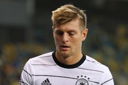 Toni Kroos, hier während eines Spiels im vergangenen Jahr, ist positiv auf Corona getestet worden