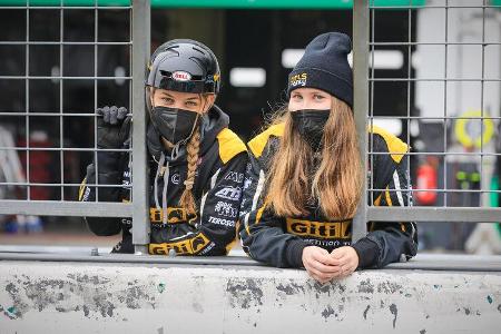 Startaufstellung vor dem Restart - 24h-Rennen Nürburgring - Nürburgring-Nordschleife - 6. Juni 2021