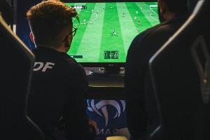 eSport: "DullenMike" und "RBLZ_Umut" bei FIFA-Meisterschaft im Halbfinale