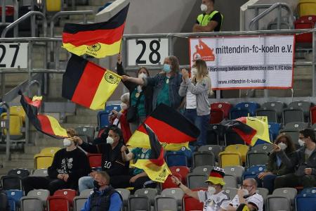 Bis zu 1000 Fans beim Länderspiel der DFB-Frauen in Offenbach