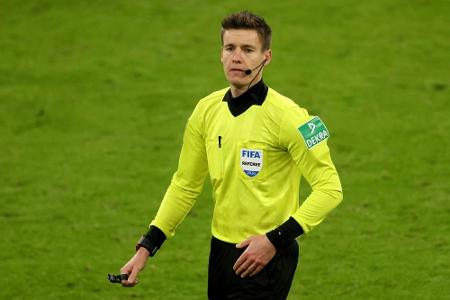 Am Montag in Glasgow: Schiri Siebert feiert EM-Premiere