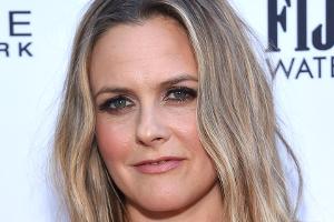 Alicia Silverstone spielte in "Clueless - Was sonst!" die Rolle der Highschool-Schülerin Cher Horowitz.