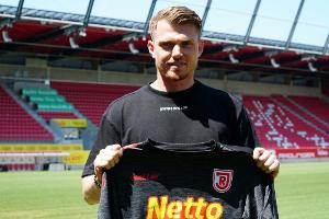 Regensburg holt Aues Breitkreuz