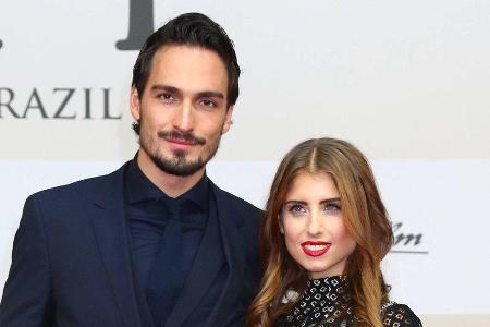 Mats und Cathy Hummels äußern sich nach dem EM-Aus.